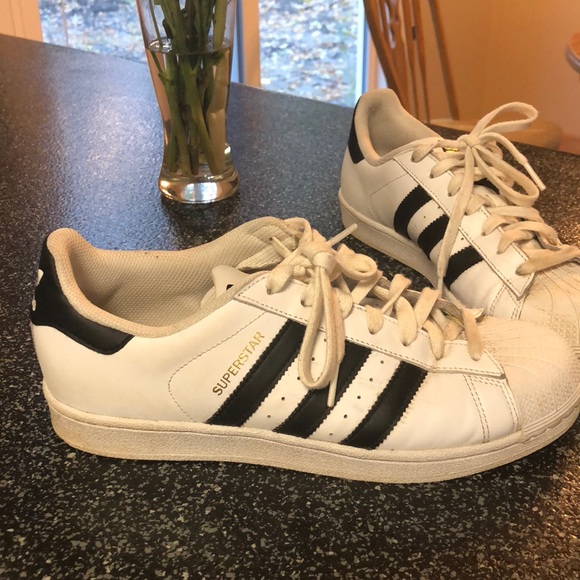 Adidas Superstars - Picture 2 of 4